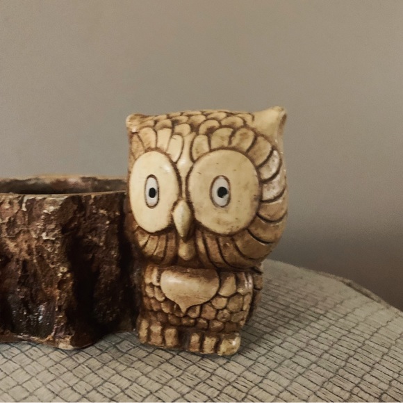 Vintage 1981 CAP owl and wood stump resin-like planter - Picture 5 of 6